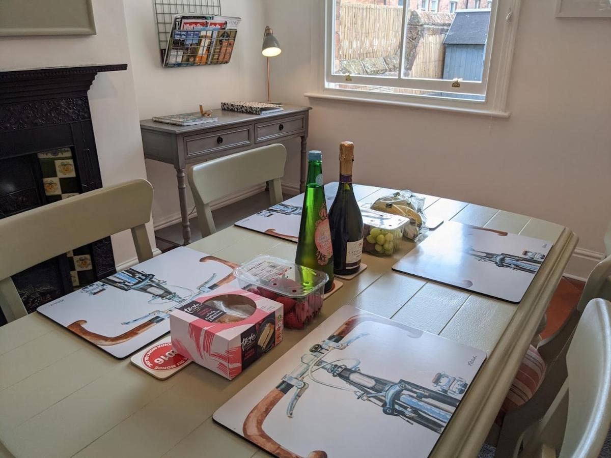 Luxury Townhouse In Town Centre, Views, River Walk, Free Parking Shrewsbury Dış mekan fotoğraf